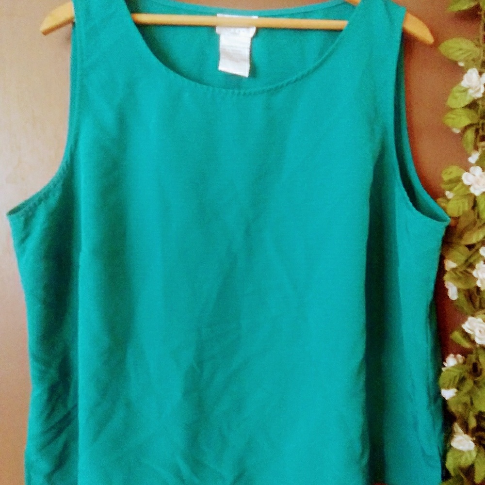 Green polyester top
